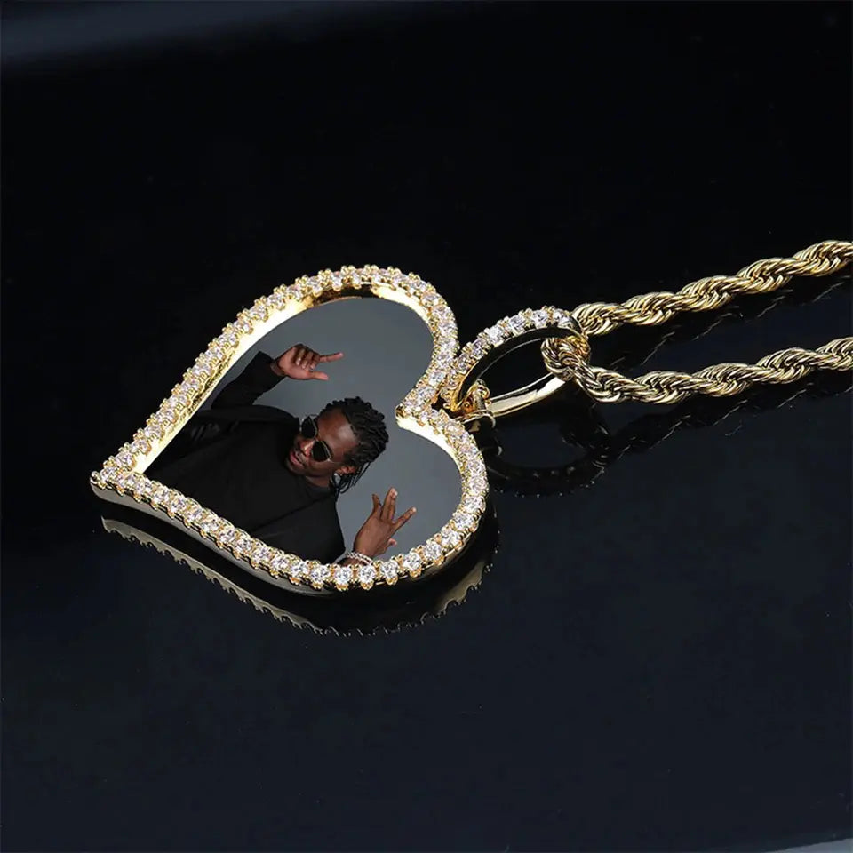 Heart shaped photo medallion - BizaarFashionCrush