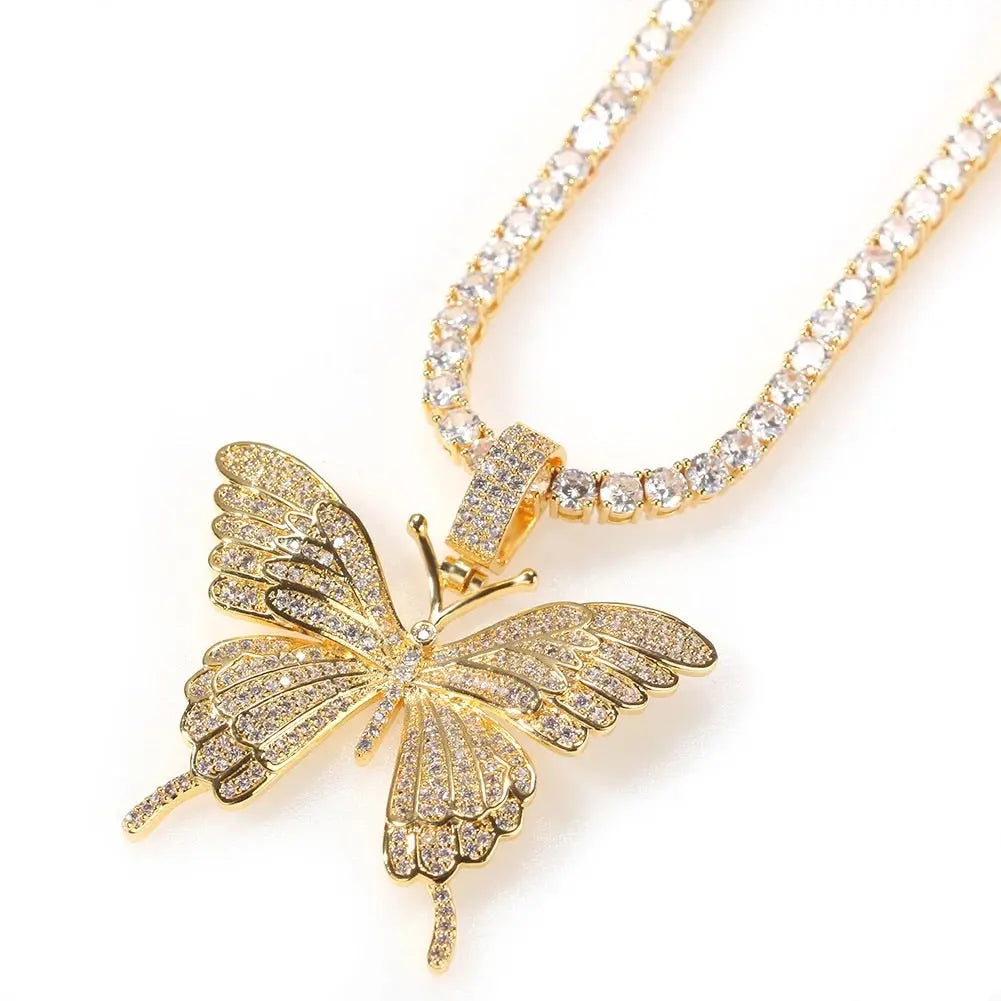 Iconic butterfly necklace - BizaarFashionCrush