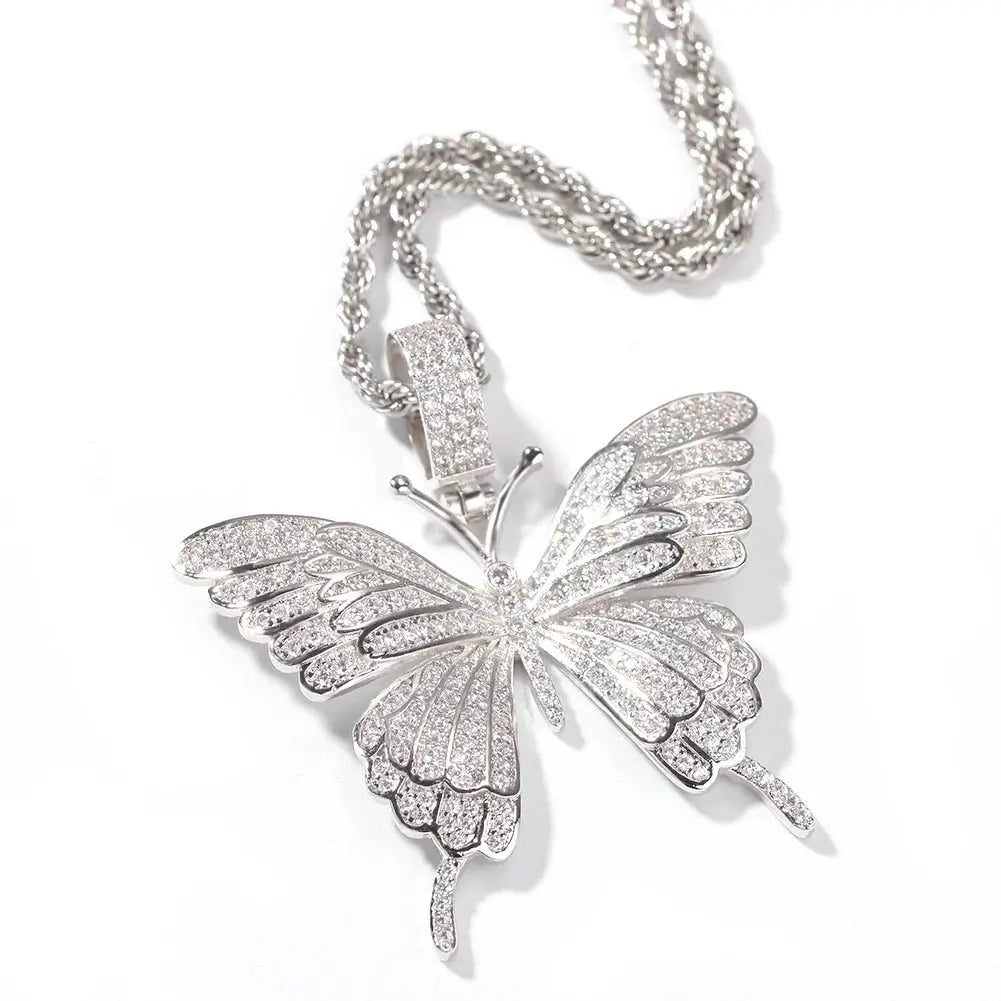 Iconic butterfly necklace - BizaarFashionCrush